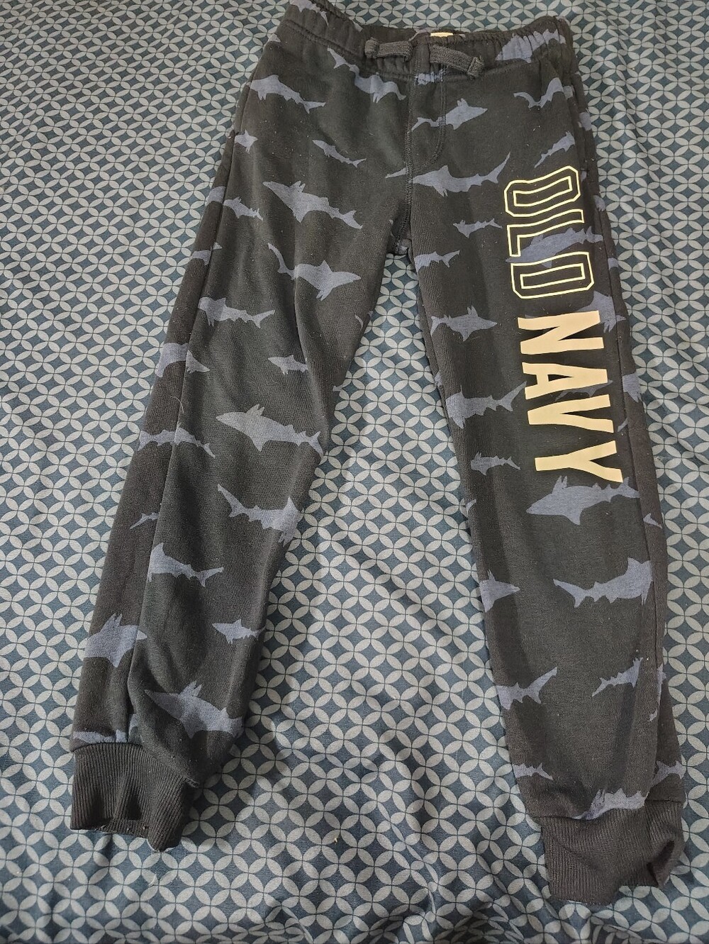 Old Navy Blue Shark-Print Jogger Pants with Old Navy Logo Size 5T